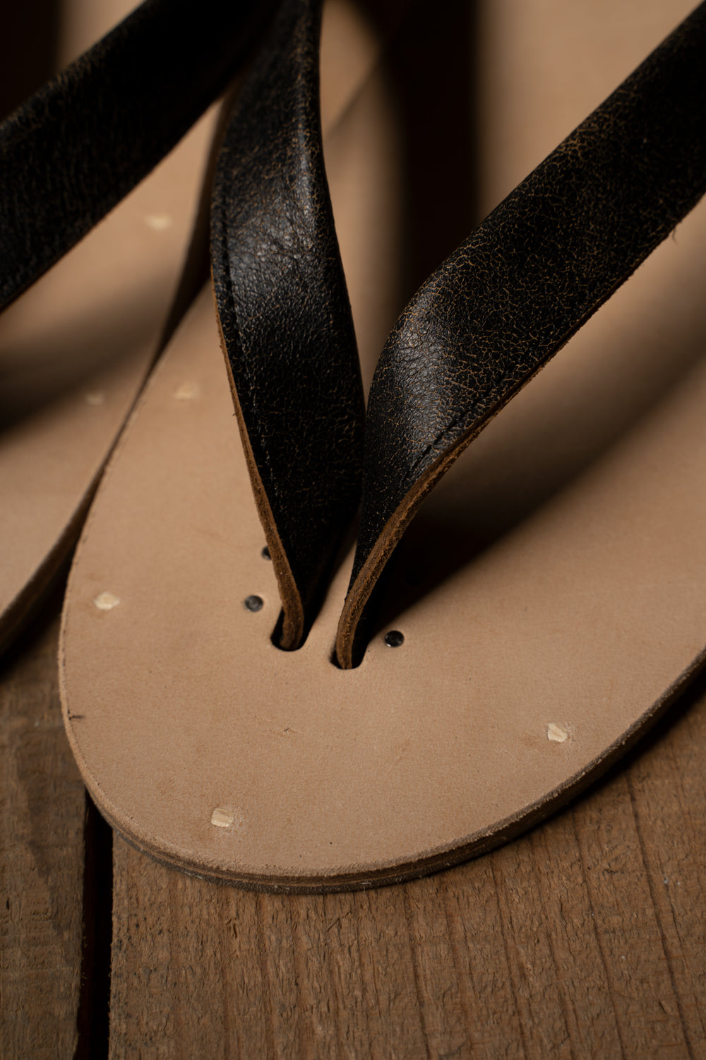 B-Sandals-Pit Horse Crack（BLACK）