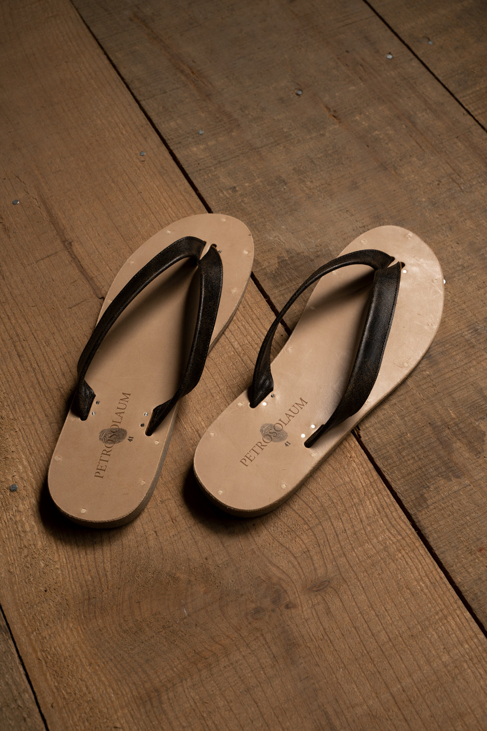 B-Sandals-Pit Horse Crack（BLACK）