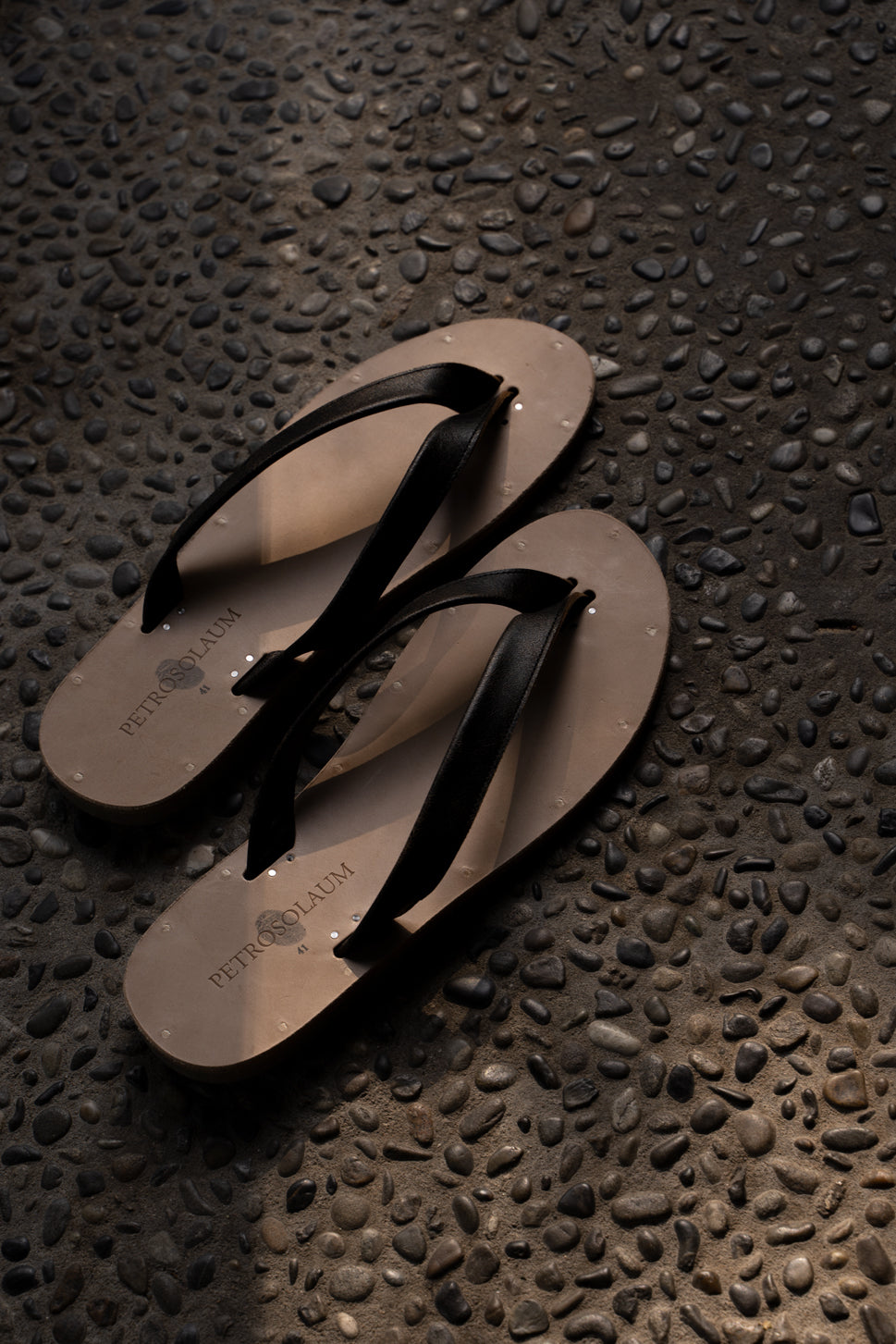 B-Sandals-Pit Horse Crack（BLACK）