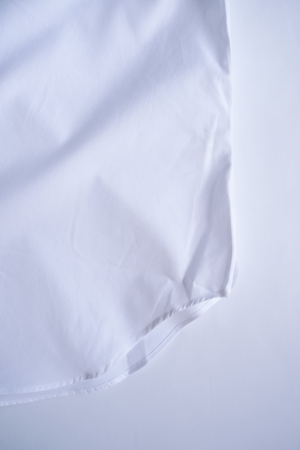 SH01B ボックスレギュラー半袖シャツ（WHITE）