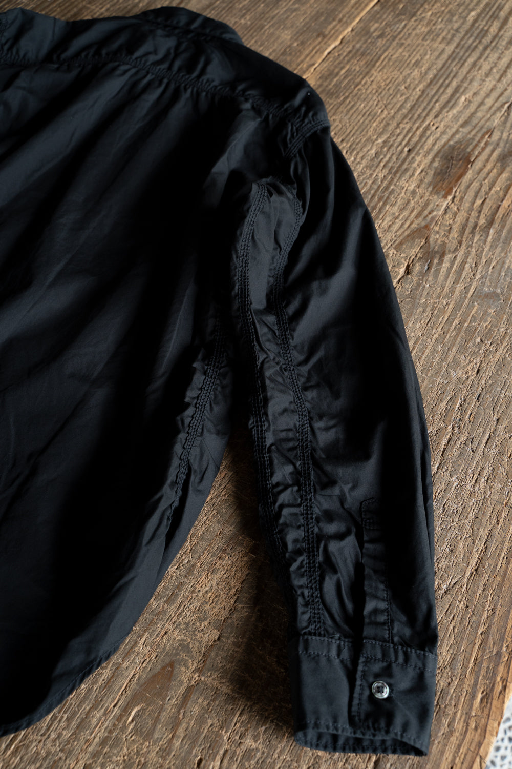 SH04B ボックスワイド3本針シャツ（BLACK）