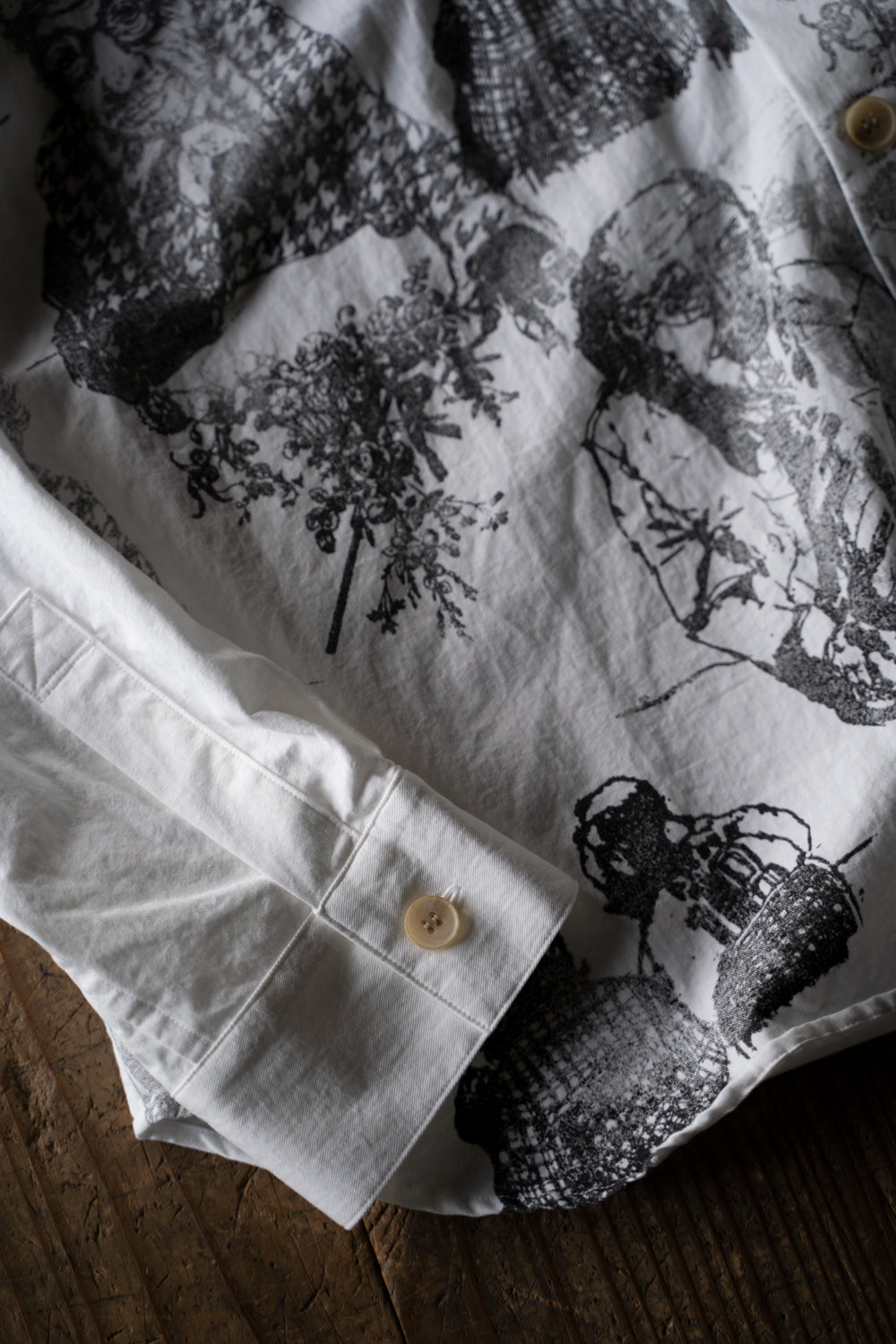 【ラスト1点】Relaxed Fit Shirt/リラックスドフィットシャツ（OFF WHITE-Print）