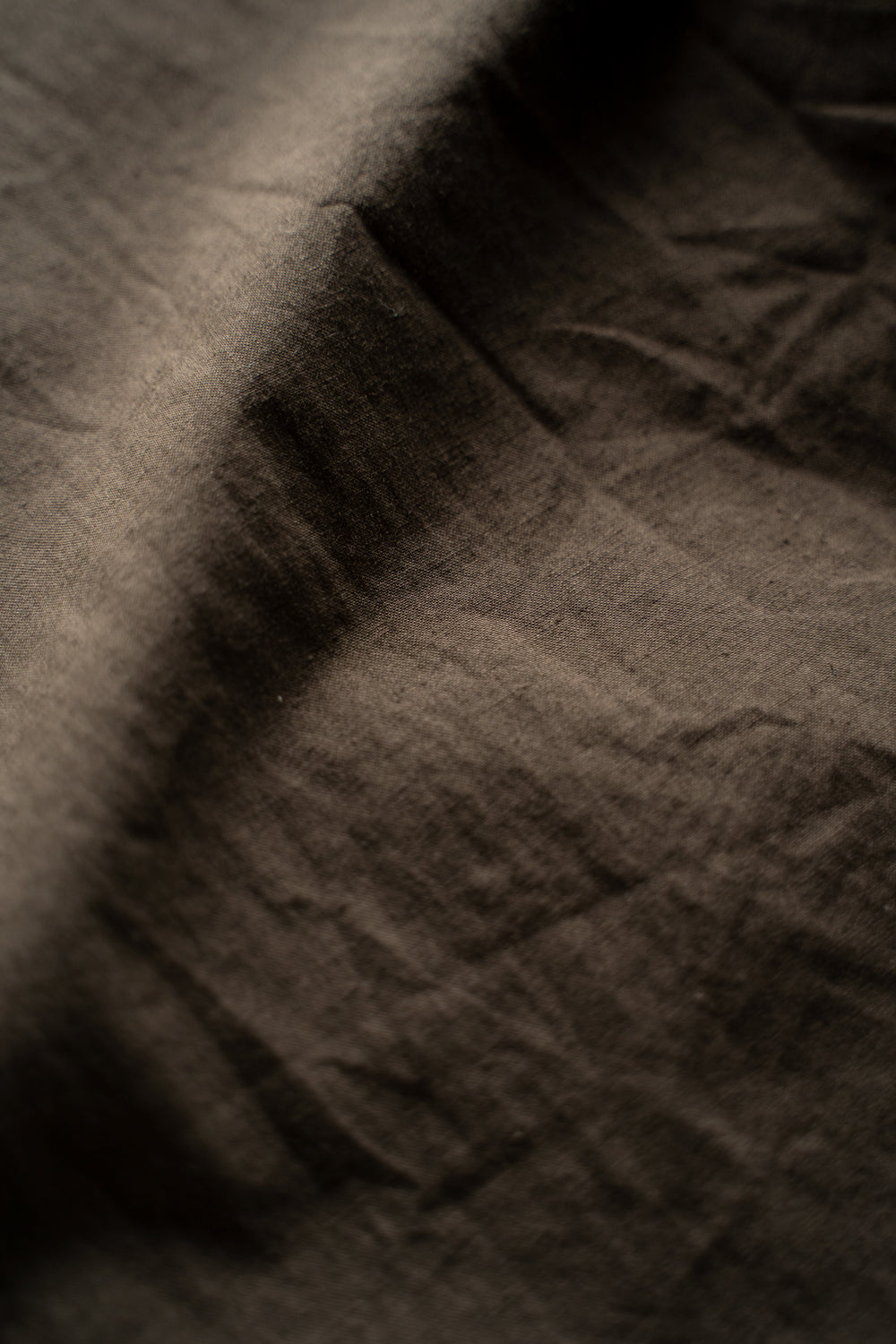 【ラスト1点】Hard Twist Yarn Horse Cloth Collarless Shirt/ハードツイストヤーンホースクロスカラーレスシャツ（DARK BROWN）