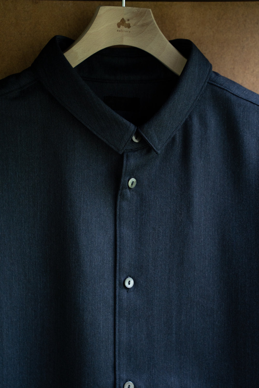 ストレッチNMウールシャツ（紺黒）