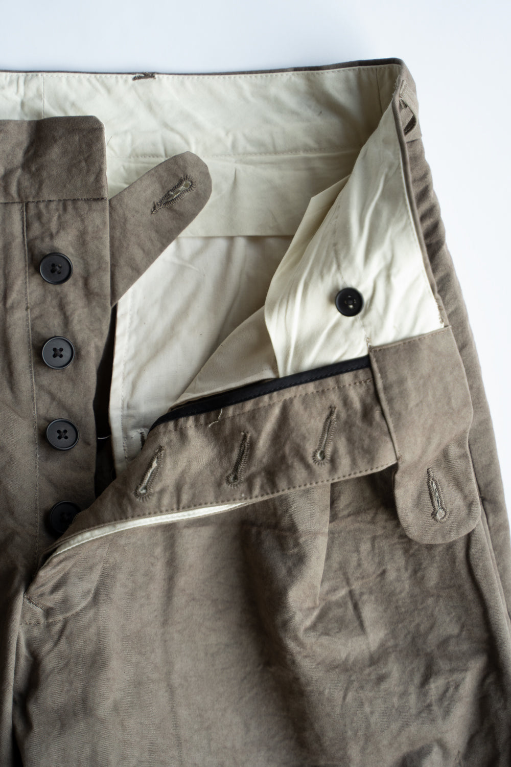 Side Tucked Wide Straight Trousers "LINDBERG Ⅱ"-TW（DUST）
