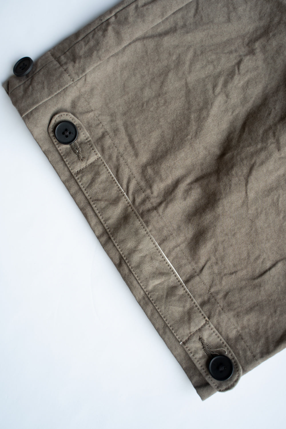 Side Tucked Wide Straight Trousers "LINDBERG Ⅱ"-TW（DUST）