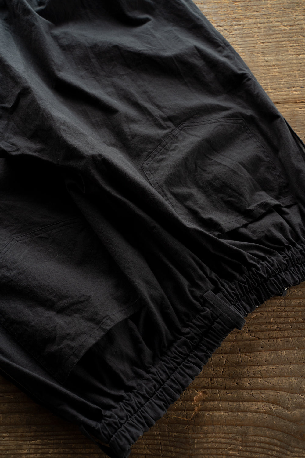 ハイデンシティーコットンダーツパンツ（BLACK）